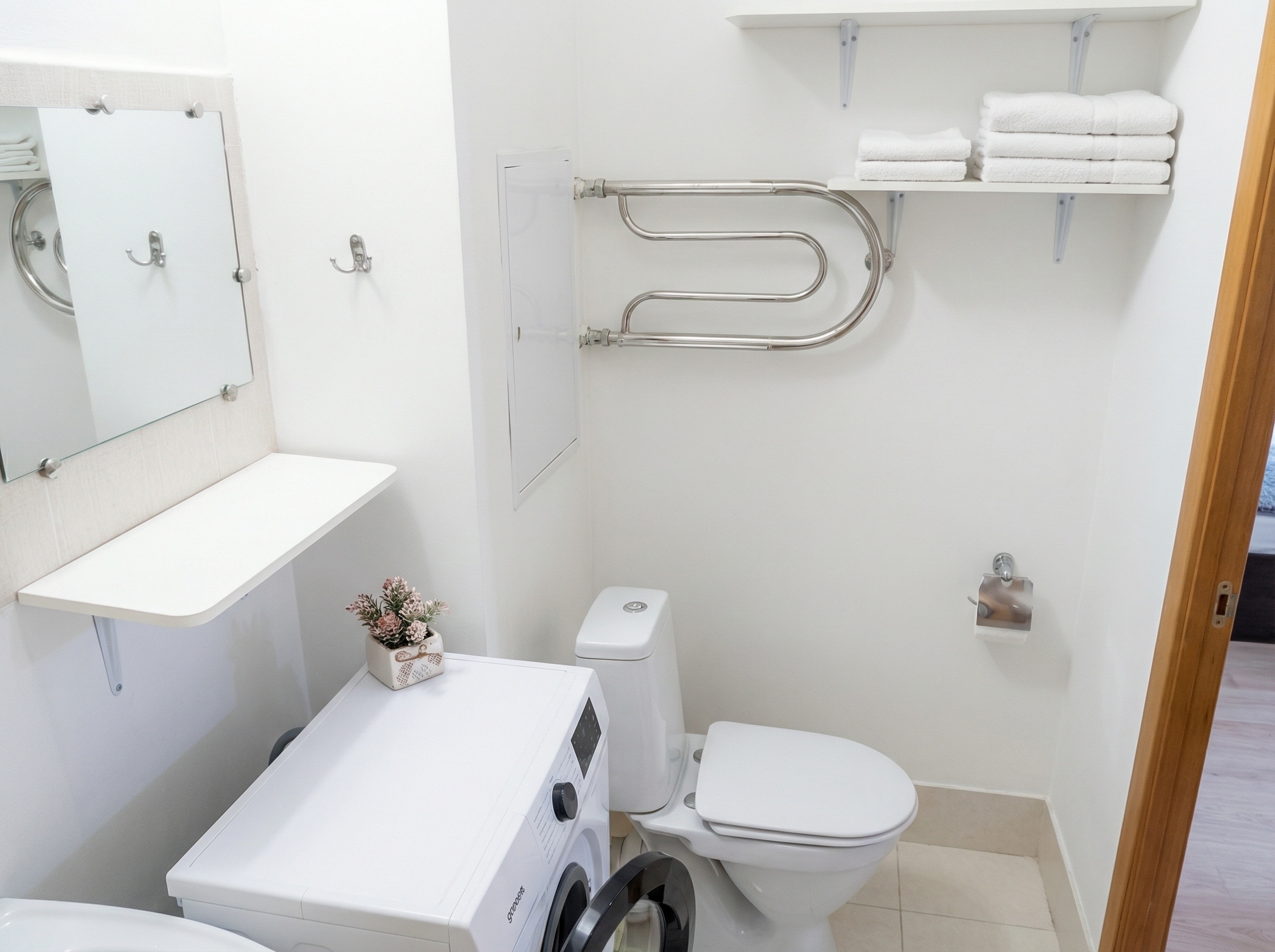 Продажа трехкомнатной квартиры на г Москва, пр-кт Маршала Жукова, д 49, метро Полежаевская, г. Москва