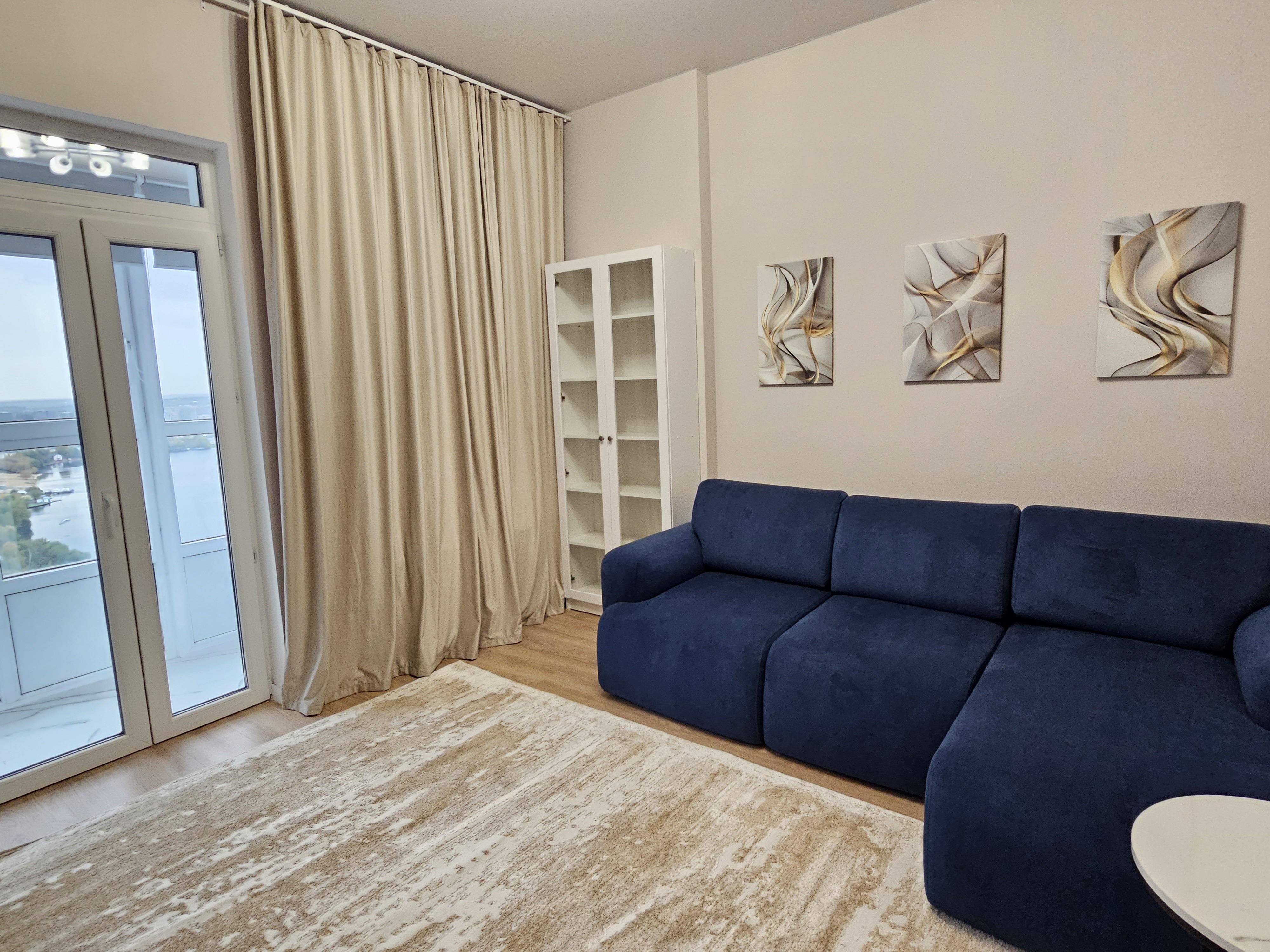 Аренда 3-к квартиры на Московская обл, г Красногорск, ул Тенистых Аллей, д 3 к 3, метро Строгино, г. Москва