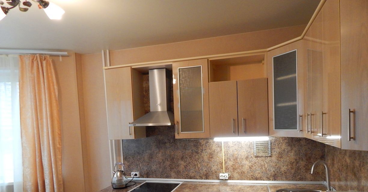 Сдаю 2-комнатную квартиру на проспект Защитников Москвы, 12, метро Лухмановская, г. Москва