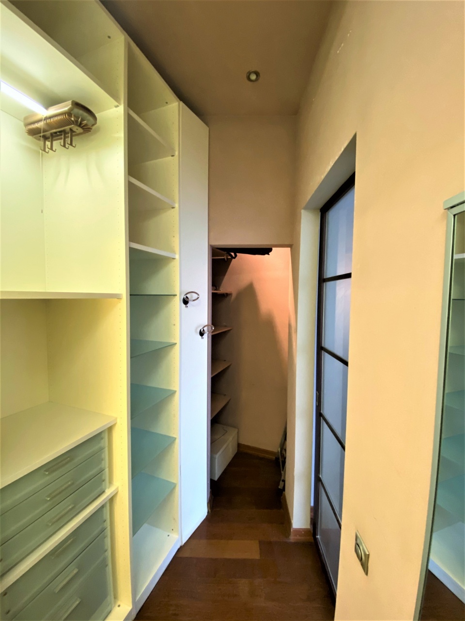 Снять 2х-комнатную квартиру на г Москва, Фрунзенская наб, д 52, метро Фрунзенская, г. Москва