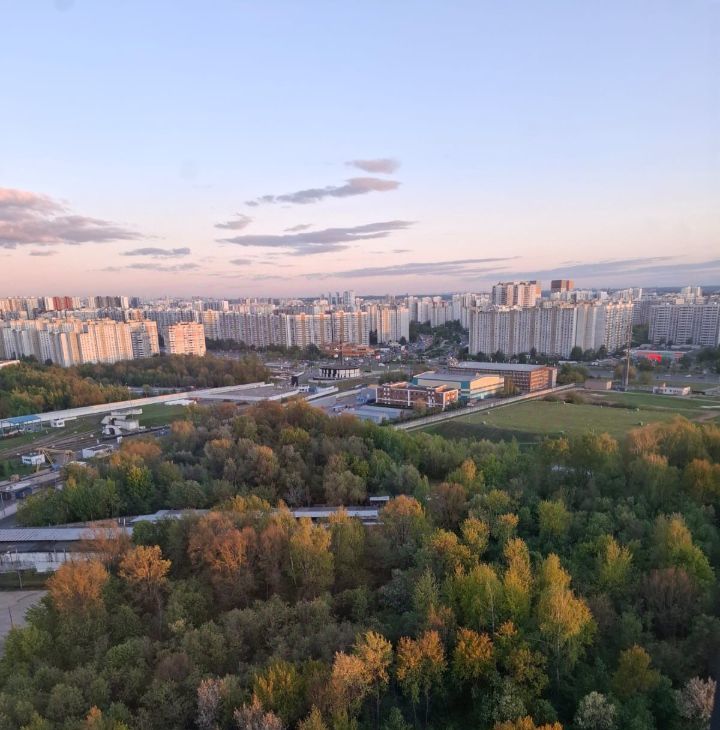 Сдаю трехкомнатную квартиру на Пятницкое шоссе, 56Б, метро Пятницкое шоссе, г. Москва