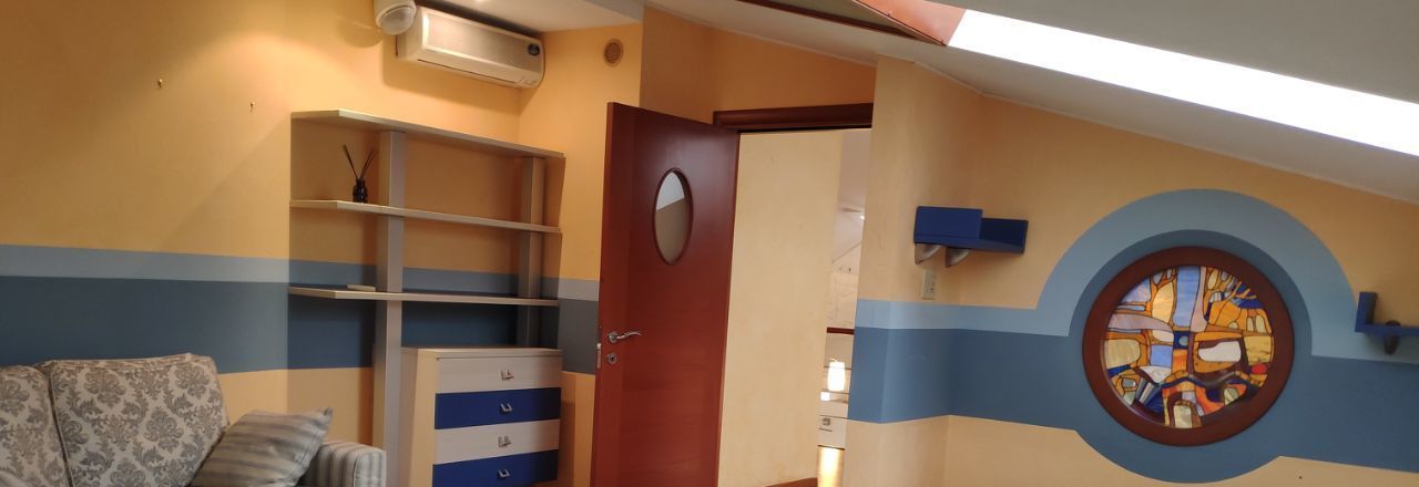 Сдам 4-к квартиру на Островной проезд, 12К1, метро Молодёжная, г. Москва