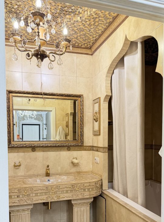 Сдается 4-комнатная квартира на улица Адмирала Лазарева, 63к1, метро Бульвар Адмирала Ушакова, г. Москва