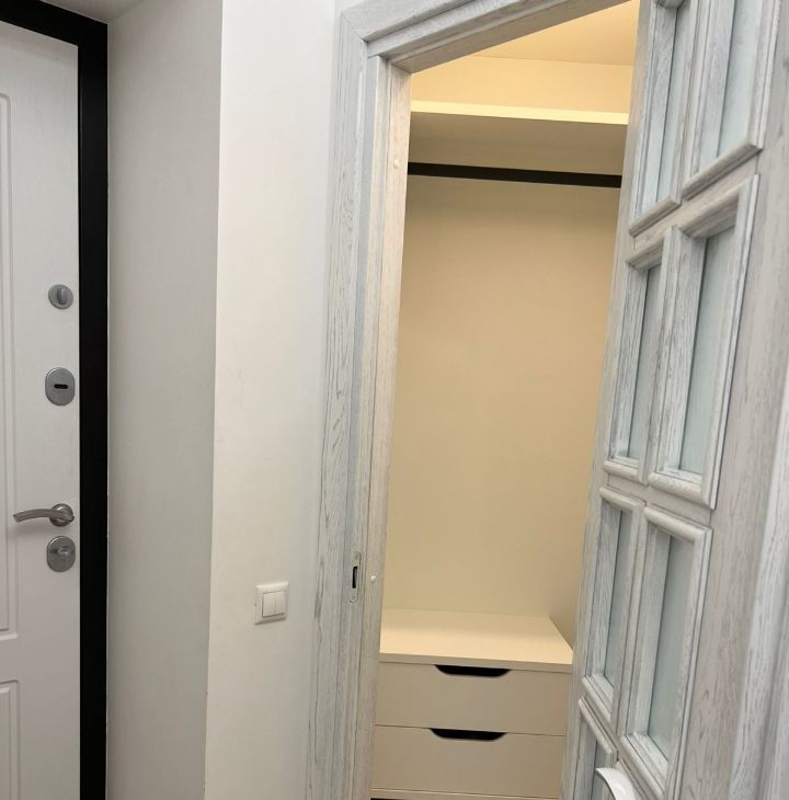 Сдаю трехкомнатную квартиру на Студенческая улица, 28к1, метро Выставочная, г. Москва