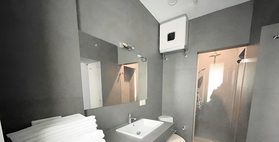 Сдаю 3х-комнатную квартиру на 1-й Николощеповский переулок, 20/4, метро Киевская, г. Москва