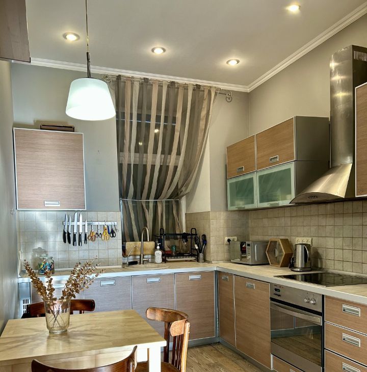 Снять 4-комнатную квартиру на Рождественский бульвар, 5/7С1, г. Москва