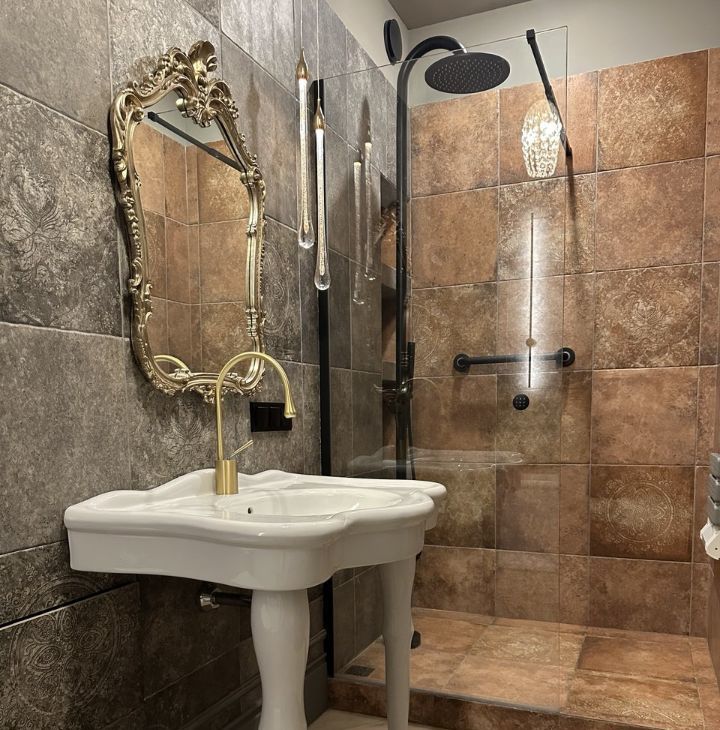 Снять 2-к квартиру на Шмитовский проезд, 39к3, метро Выставочная, г. Москва