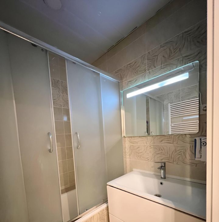 Сдам трехкомнатную квартиру на бульвар Скандинавский, 23к1, метро Улица Скобелевская, г. Москва