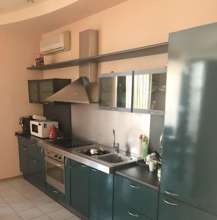 Сдается трехкомнатная квартира на Садовническая улица, 11С10, метро Китай-город, г. Москва