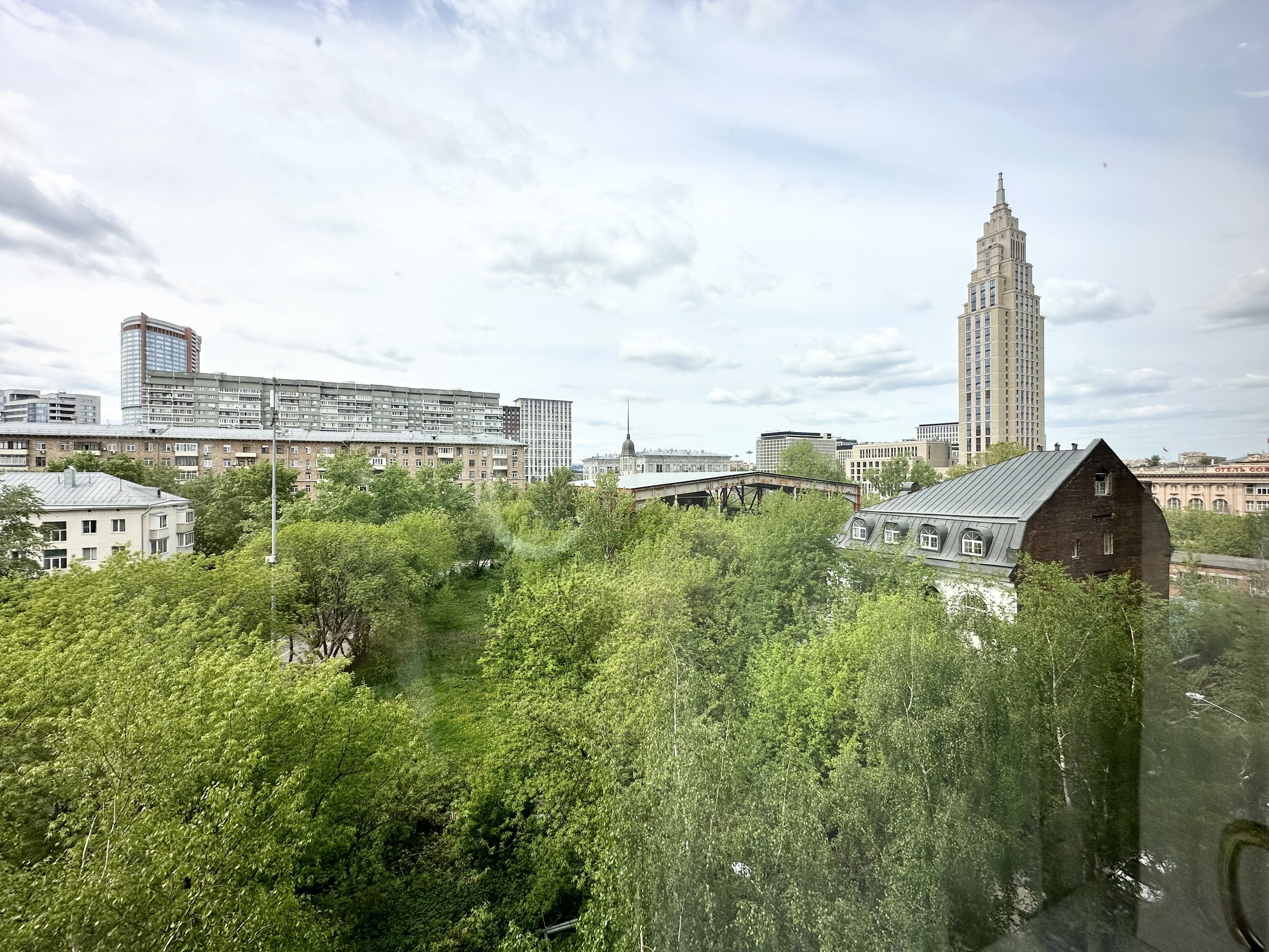 Сдам 3-комнатную квартиру на г Москва, ул Скаковая, д 5, метро Петровский парк, г. Москва