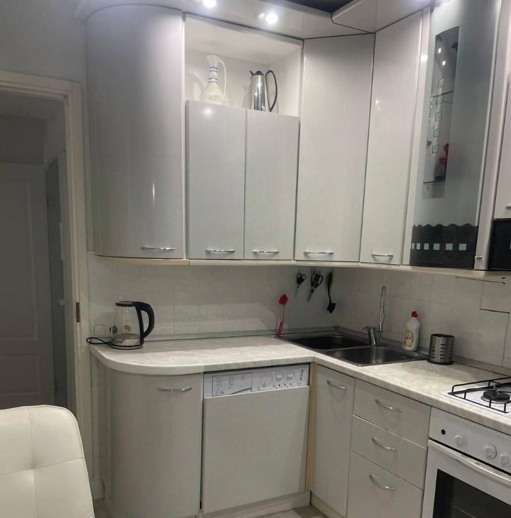 Сдаю 2к квартиру на улица Фридриха Энгельса, 7-21, метро Комсомольская, г. Москва