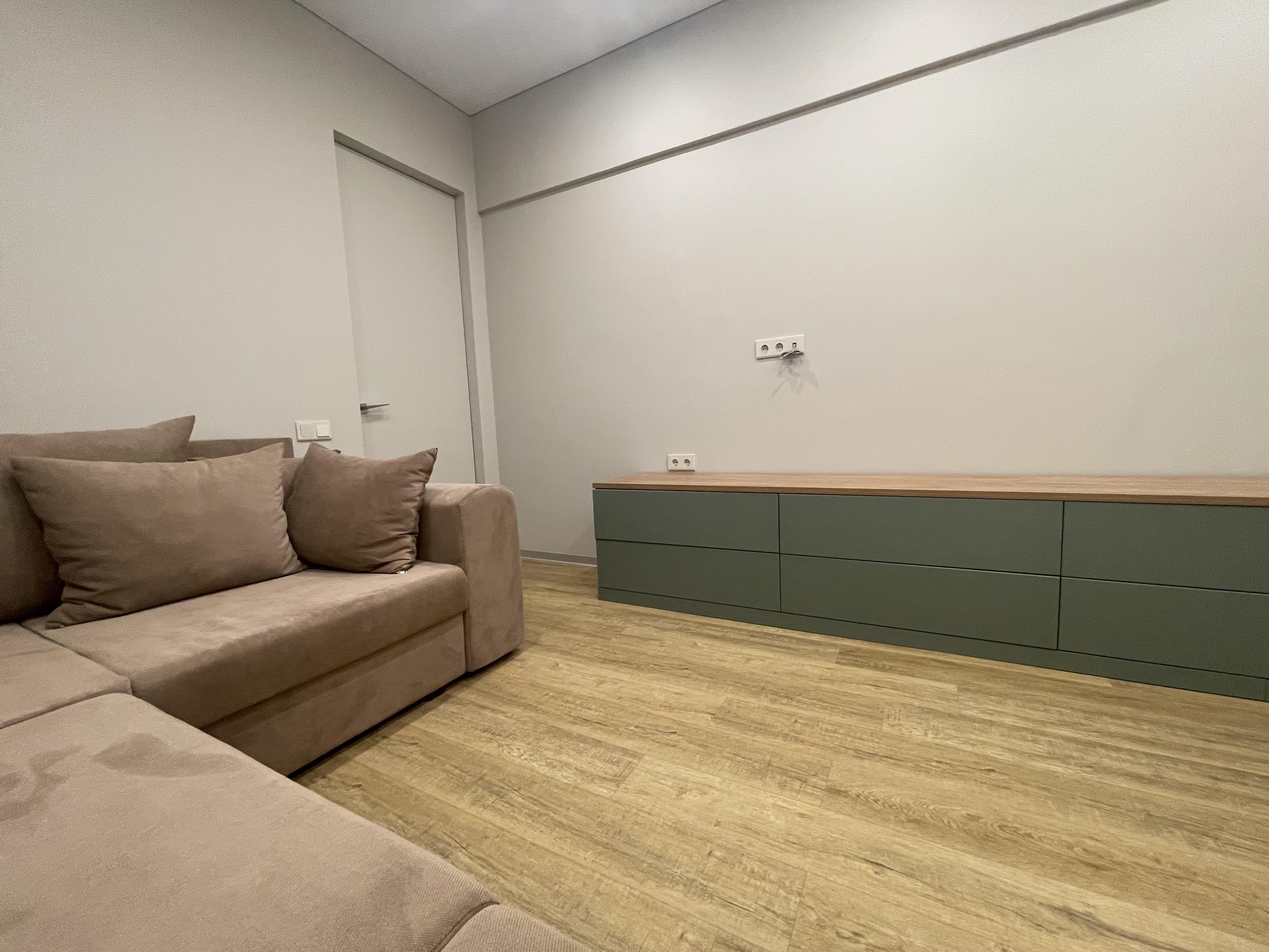 Сдается 2к квартира на г Москва, ул Народного Ополчения, д 38 к 1, метро Октябрьское поле, г. Москва