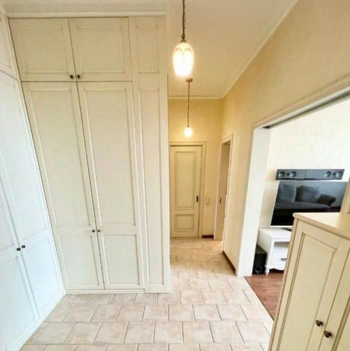 Сдается 4-комнатная квартира на Бережковская набережная, 12, метро Смоленская (Арбатско-Покровская линия), г. Москва