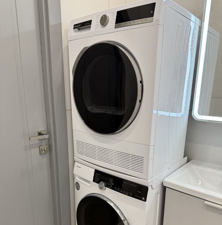 Снять 2к квартиру на улица Крузенштерна, 12к3, метро Авиамоторная, г. Москва