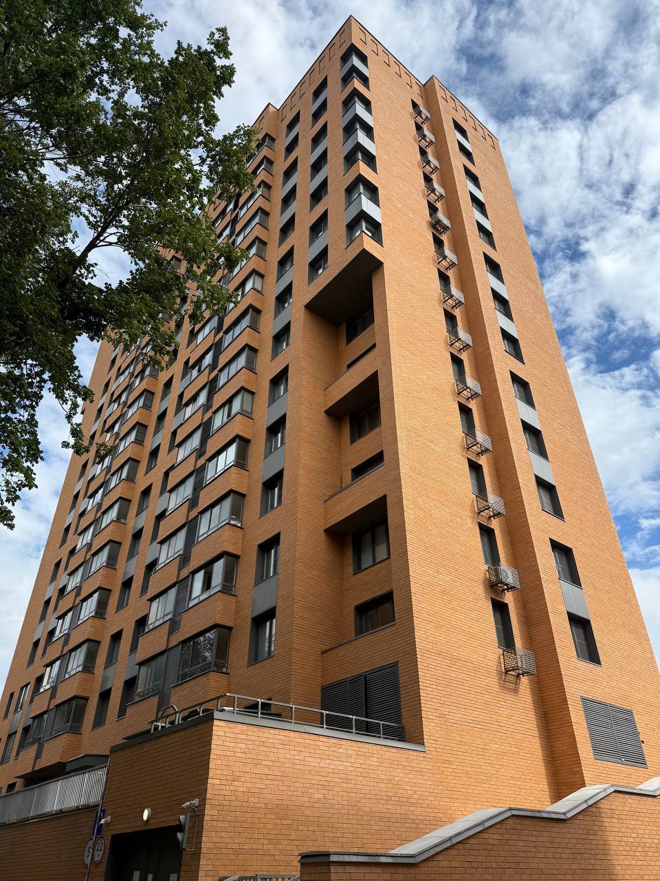 Снять 2к квартиру на г Москва, Каширское шоссе, д 11 к 3, метро Нагорная, г. Москва