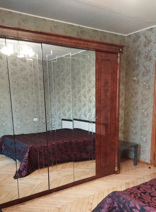 Аренда трехкомнатной квартиры на Университетский проспект, 21К4, метро Раменки, г. Москва