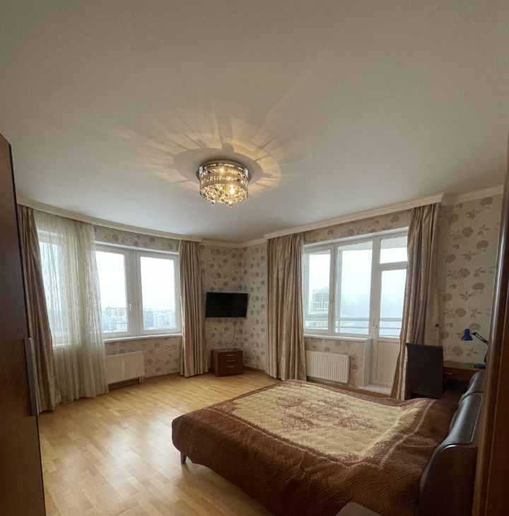 Сдам 3-комнатную квартиру на проспект Вернадского, 105к4, метро Юго-Западная, г. Москва