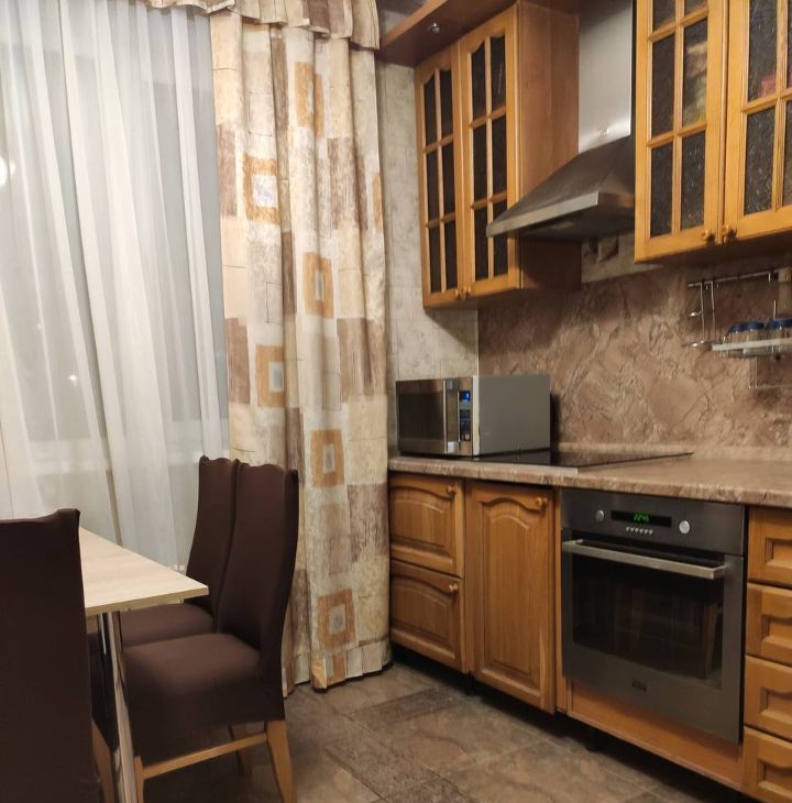 Сдаю 3х-комнатную квартиру на улица Лобачевского, 100К3, метро Раменки, г. Москва