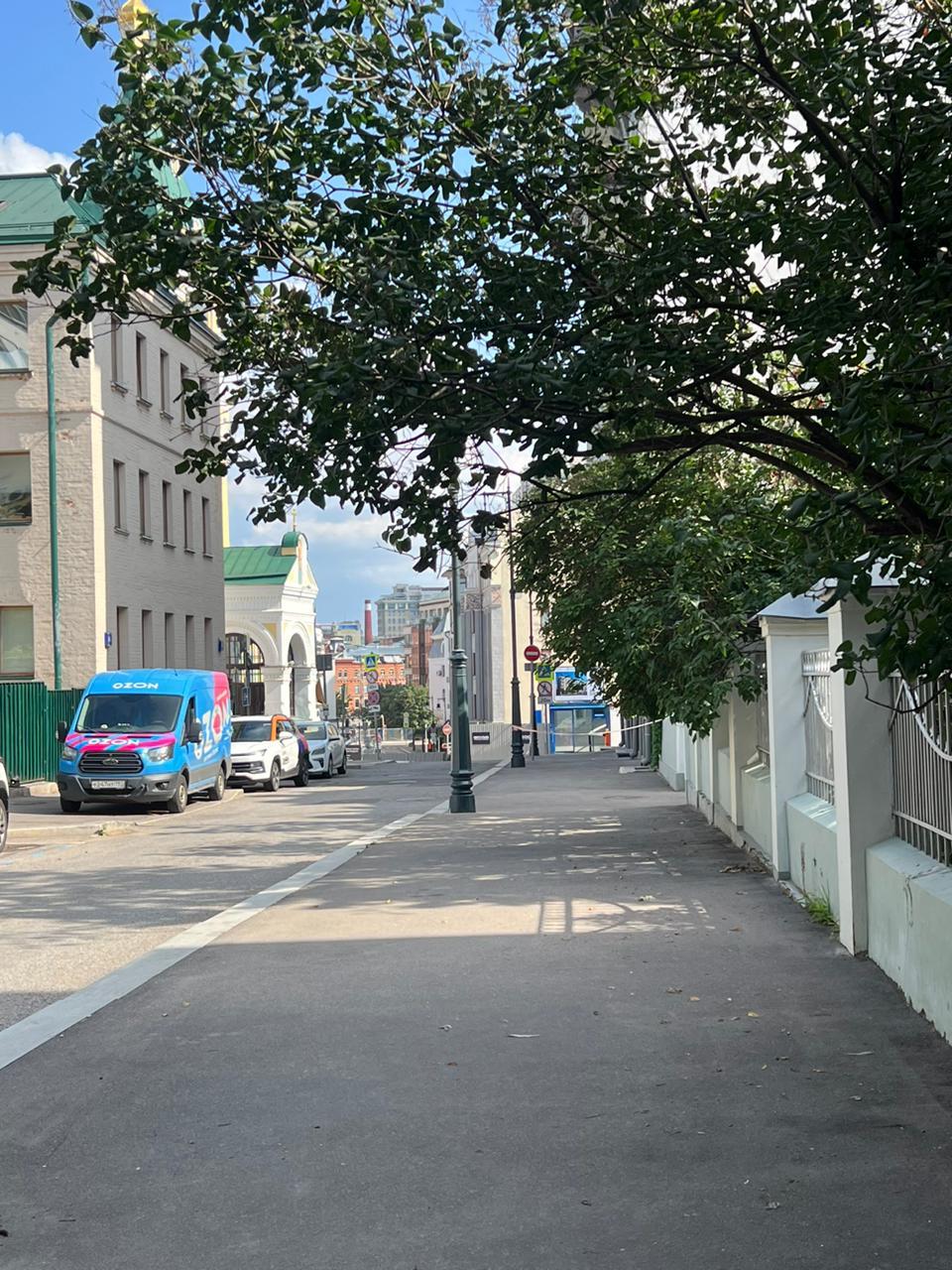 Сдаю комнату на г Москва, 2-й Обыденский пер, д 13, метро Кропоткинская, г. Москва