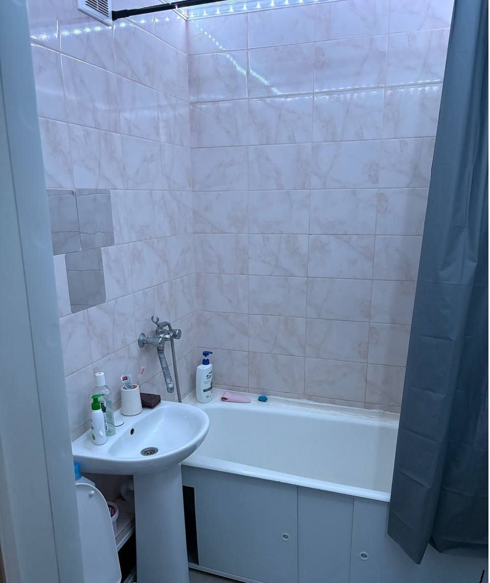 Сдается однокомнатная квартира на Московская обл, г Подольск, поселок Подольской машинно-испытательной станции, д 1, метро Царицыно, г. Москва