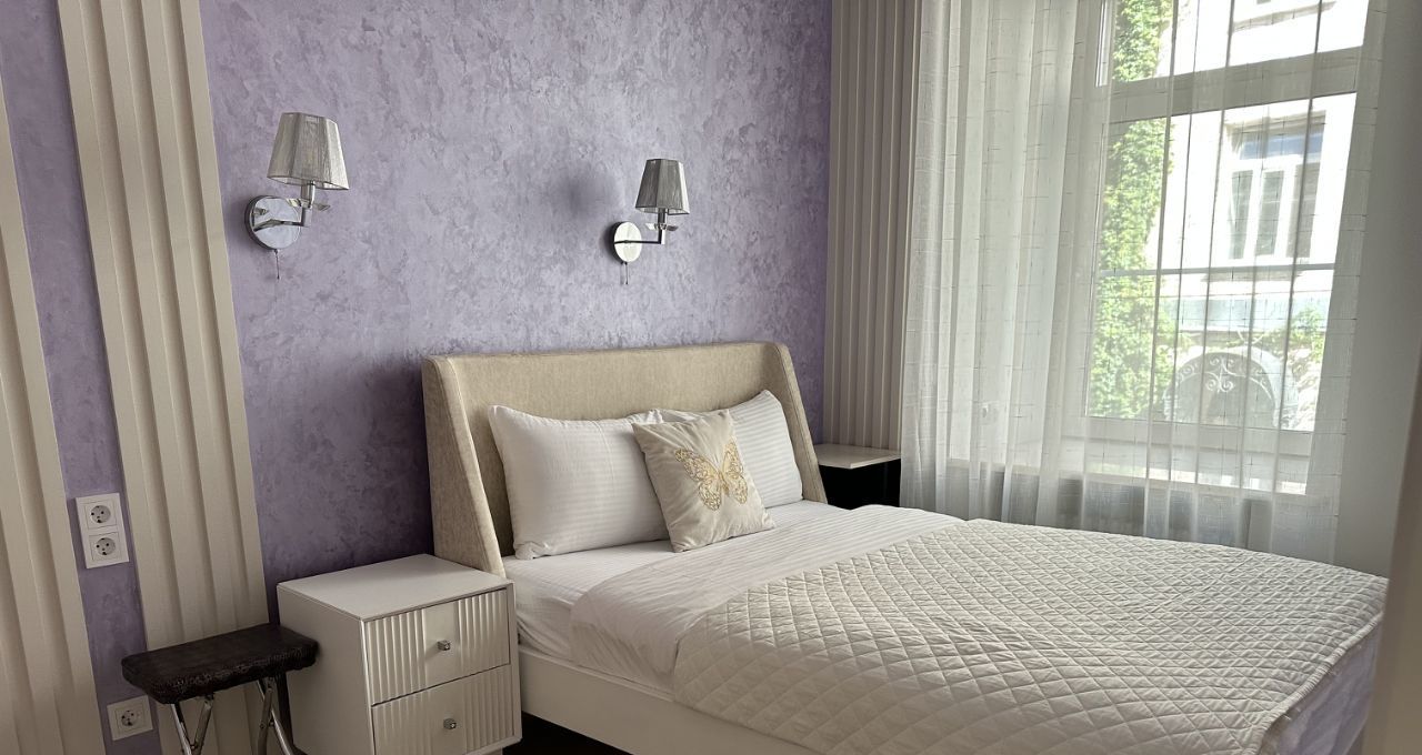 Сдаю четырехкомнатную квартиру на Садовая-Каретная улица, 20С1, метро Трубная, г. Москва