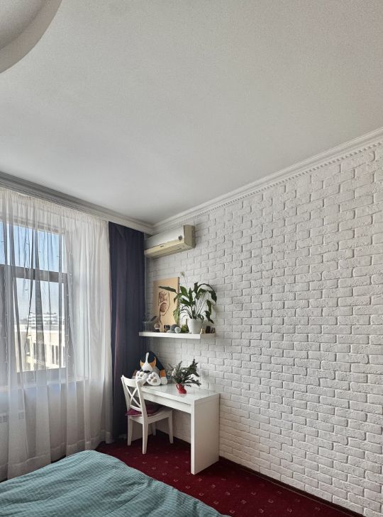 Сдаю двухкомнатную квартиру на Космодамианская набережная, 32-34, метро Новокузнецкая, г. Москва