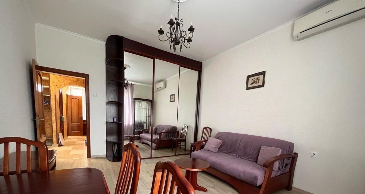 Сдаю 3-к квартиру на Студенческая улица, 28К3, метро Киевская, г. Москва