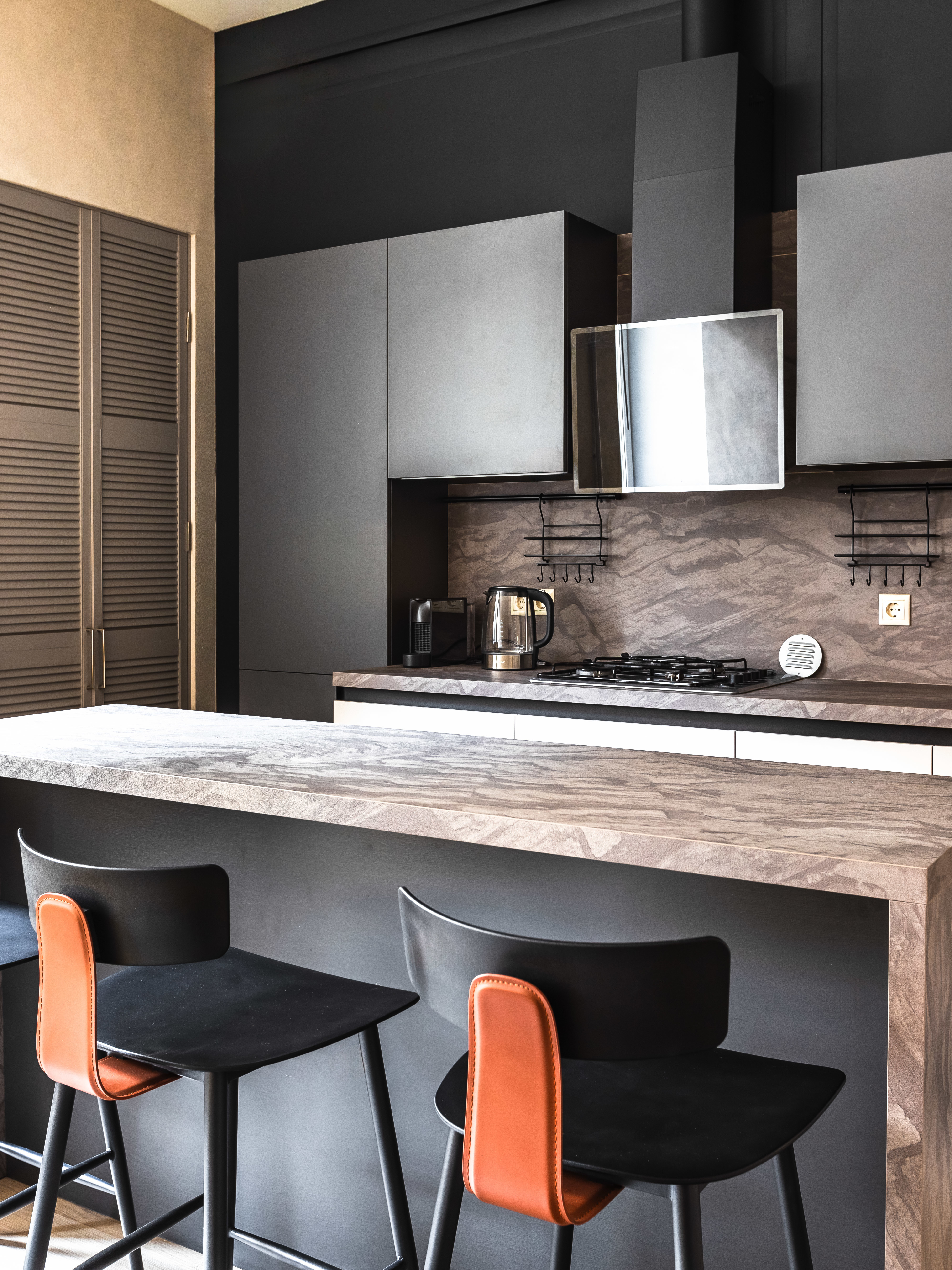 Сдаю двухкомнатную квартиру на г Санкт-Петербург, Невский пр-кт, д 102 литера Ж, метро Маяковская, г. Санкт-Петербург