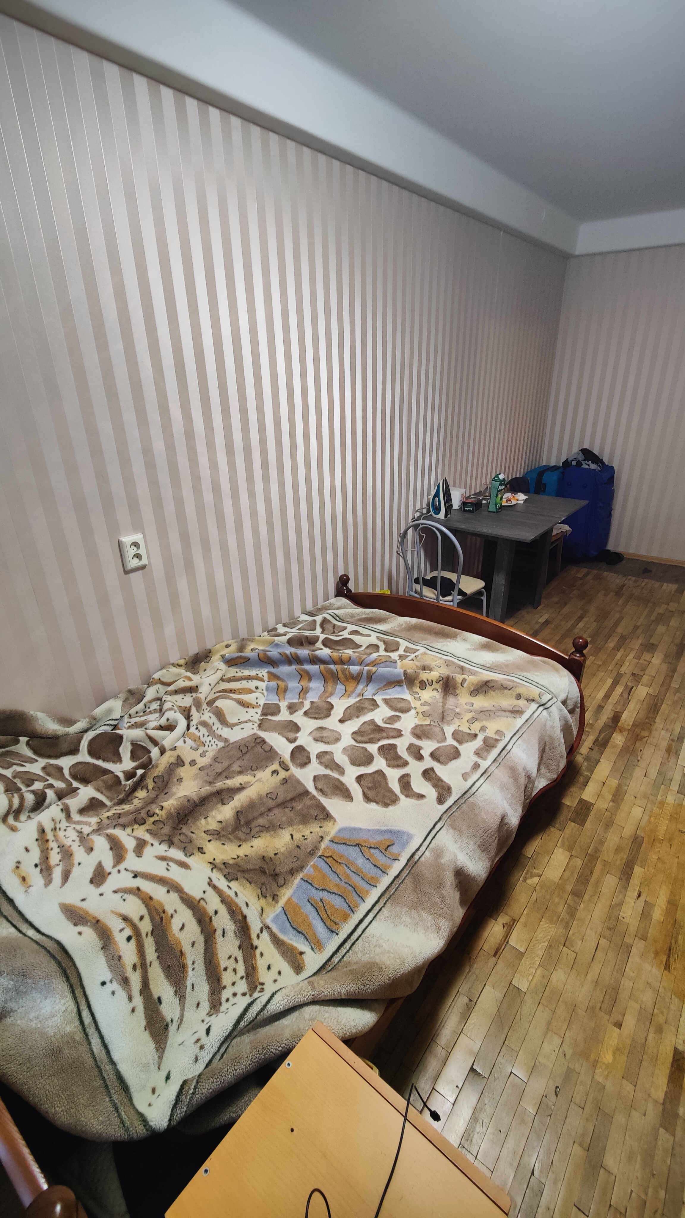 Снять комнату на г Санкт-Петербург, ул Партизана Германа, д 10 к 1, метро Проспект Ветеранов, г. Санкт-Петербург