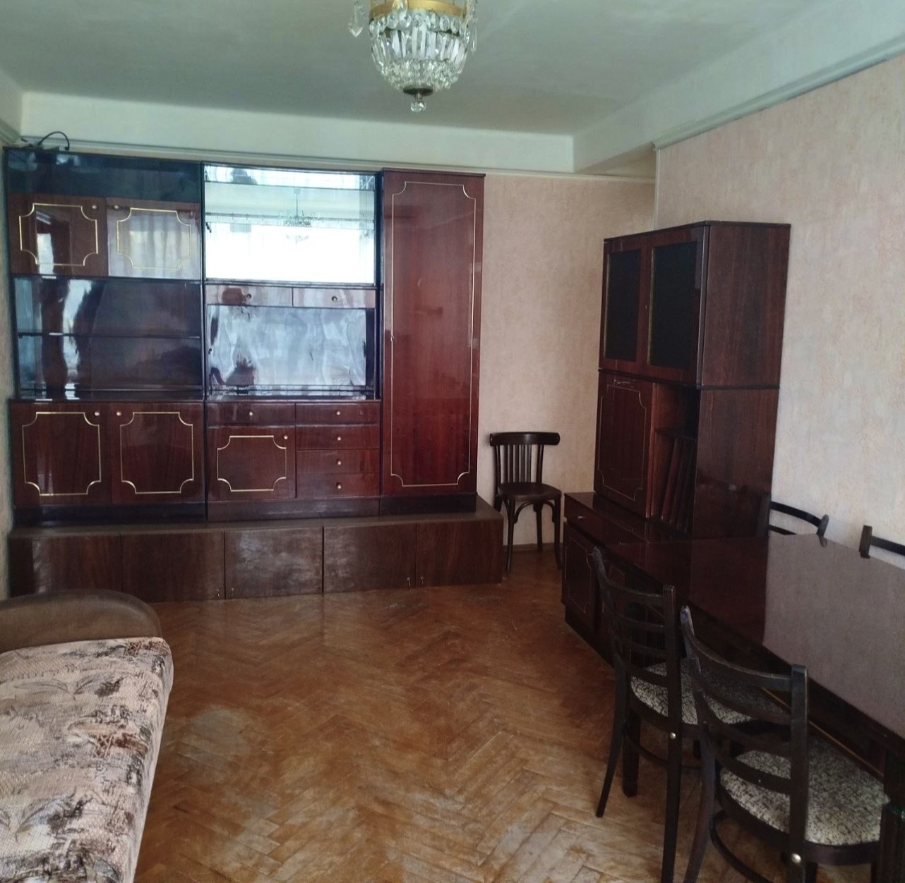 Сдается трехкомнатная квартира на г Санкт-Петербург, ул Белы Куна, д 6 к 2, метро Бухарестская, г. Санкт-Петербург