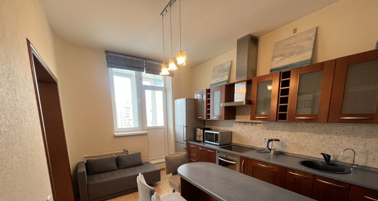 Сдаю 3х-комнатную квартиру на Новочеремушкинская улица, 18, метро Академическая, г. Москва