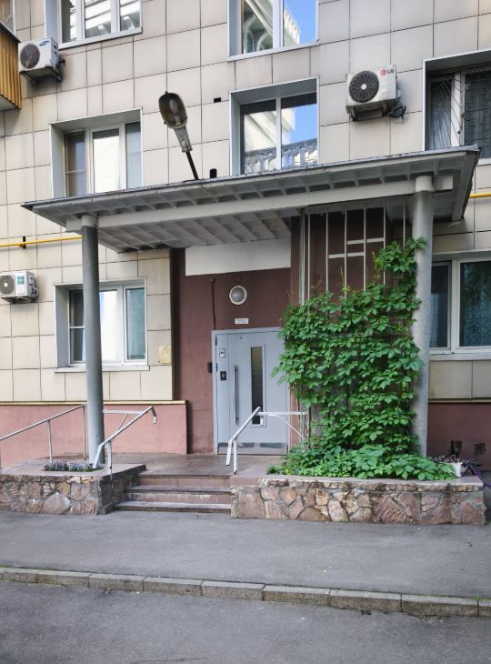 Сдам 2-комнатную квартиру на переулок Выползов, 6, г. Москва