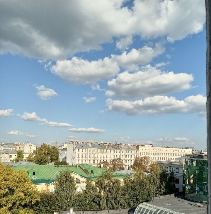Сдам четырехкомнатную квартиру на Большой Златоустинский переулок, 3АС2, г. Москва