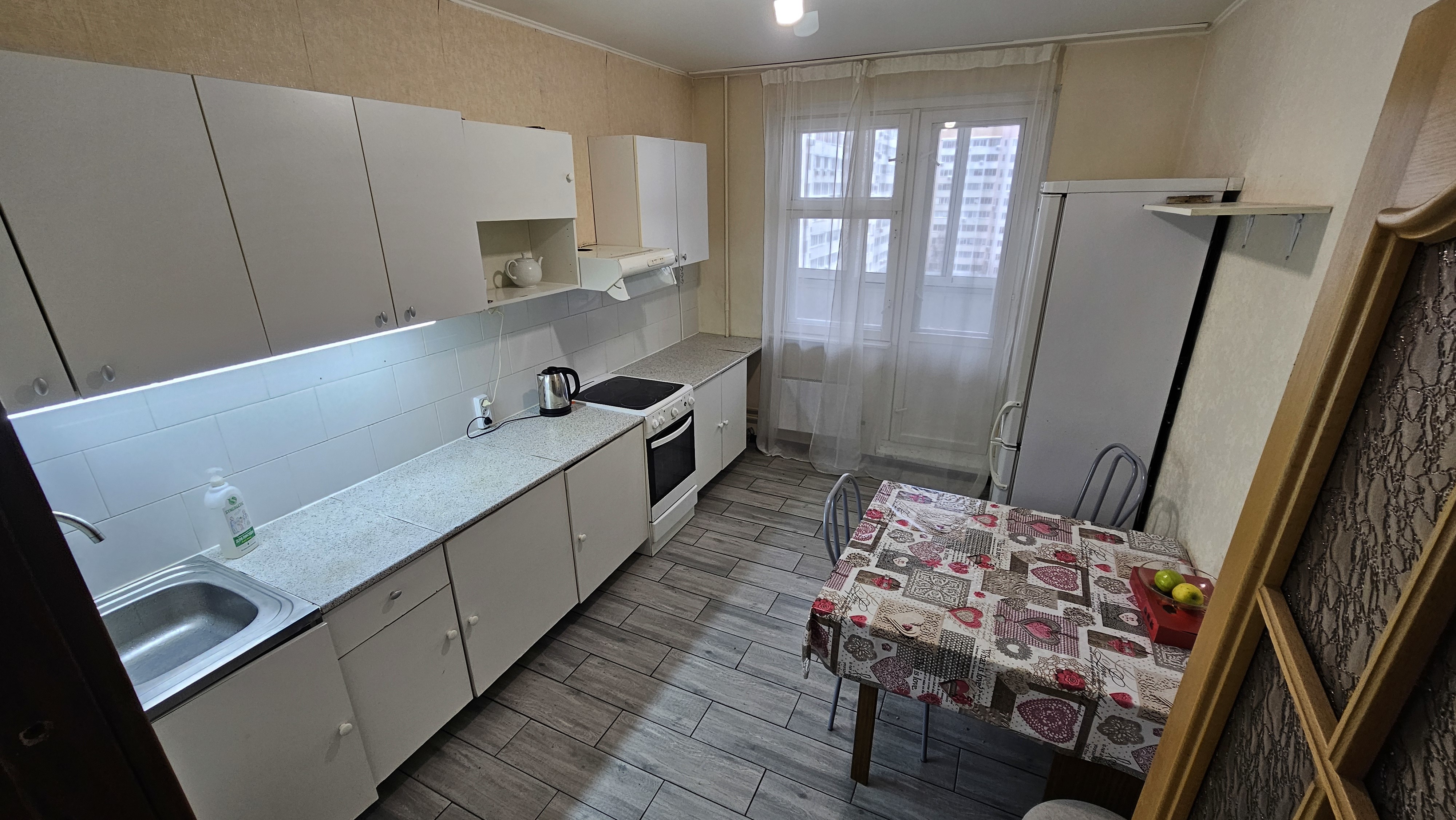 Сдам 3-к квартиру на г Москва, ул Большая Очаковская, д 42 к 1, метро Озёрная, г. Москва