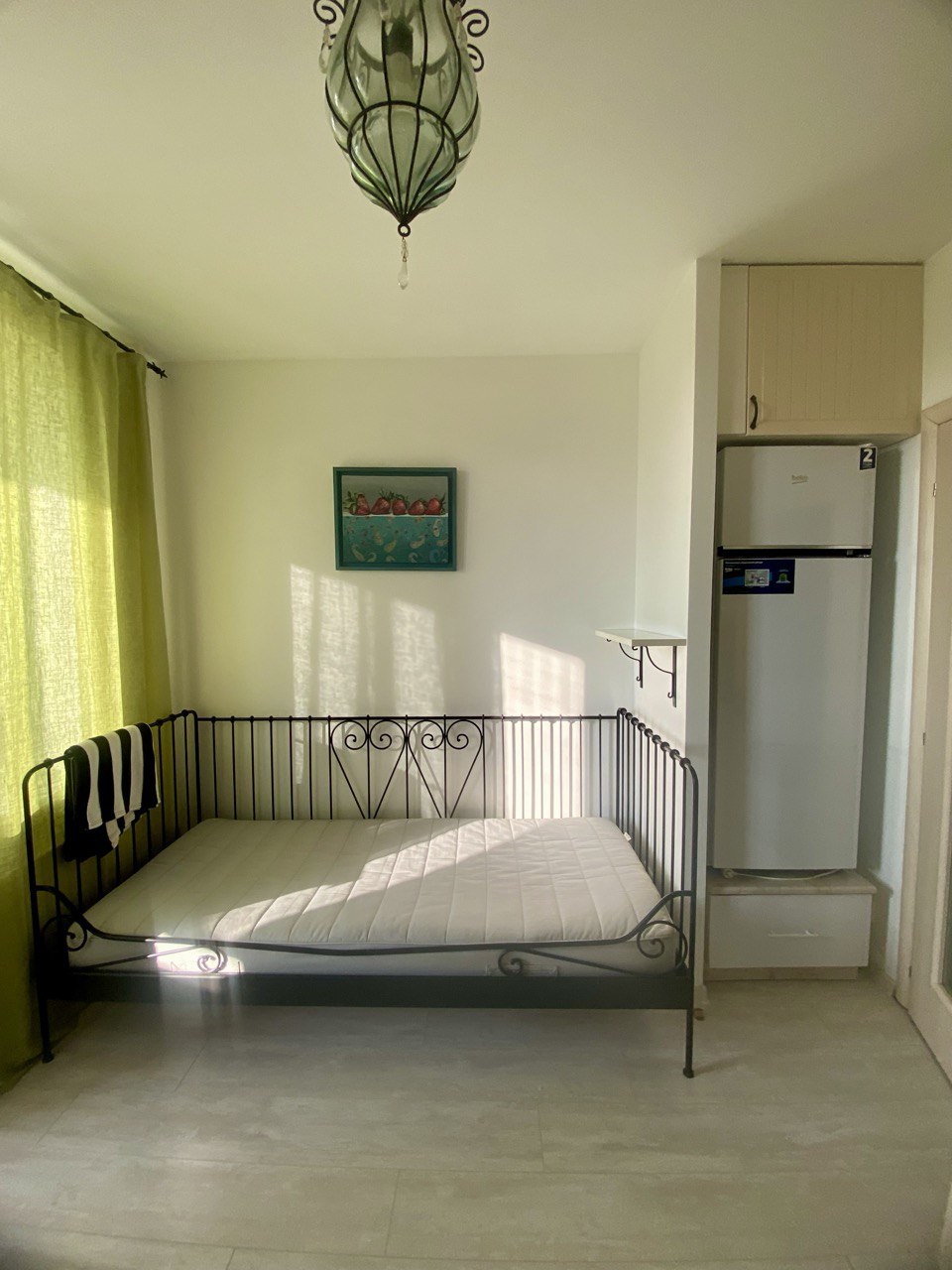 Сдаю двухкомнатную квартиру на г Москва, г Троицк, Октябрьский пр-кт, д 3А, метро Тёплый Стан, г. Москва