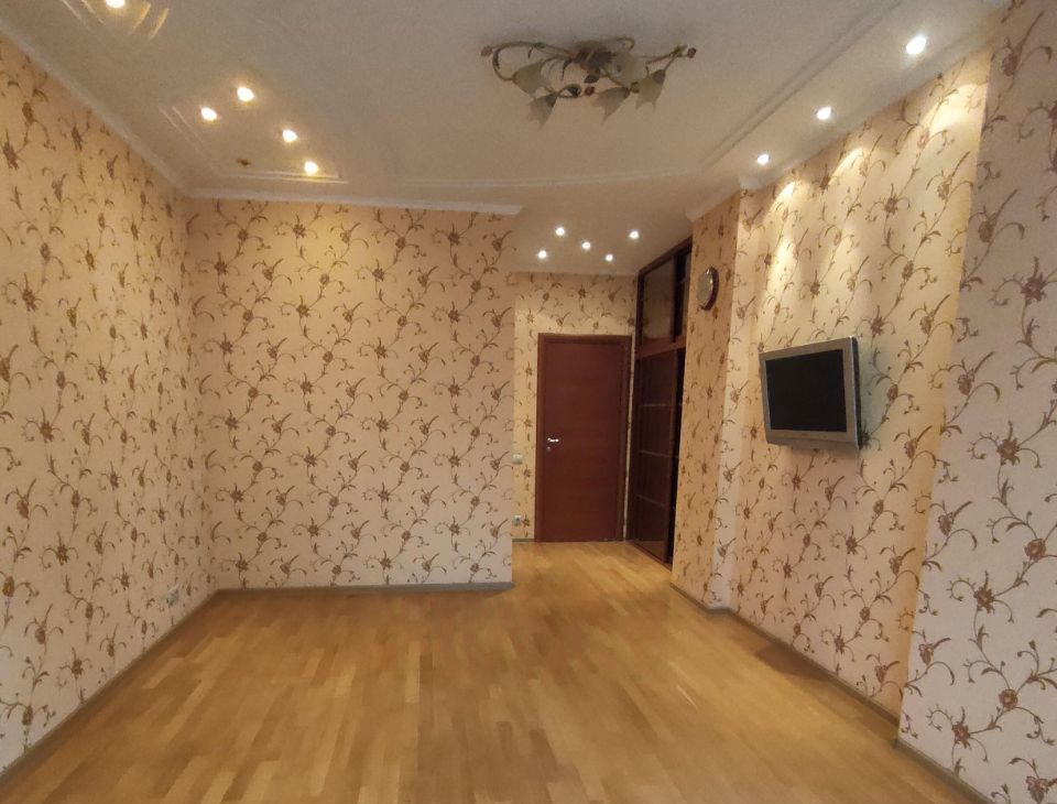 Сдается 4к квартира на улица Островитянова, 13, г. Москва