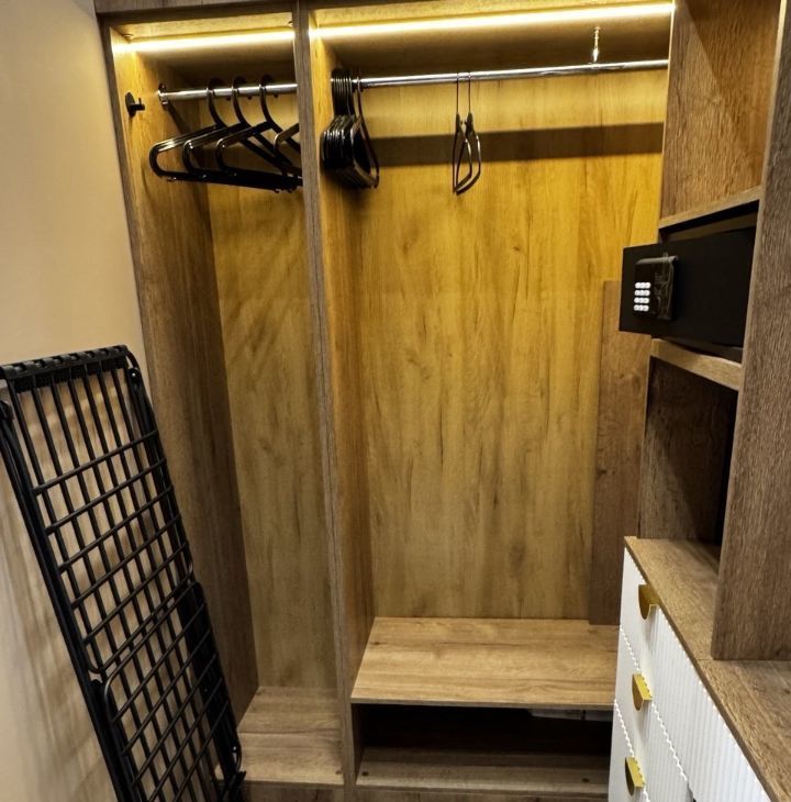 Сдаю 3-к квартиру на проспект Андропова, 9/1к1, метро Коломенская, г. Москва