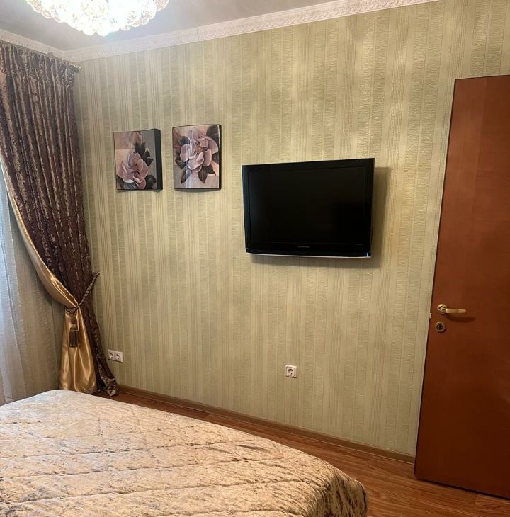 Сдам 2-к квартиру на Мосфильмовская улица, 10, метро Киевская, г. Москва