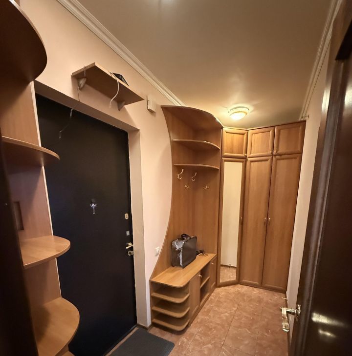 Сдаю 1к квартиру на улица Дмитрия Ульянова, 43К3, метро Крымская, г. Москва