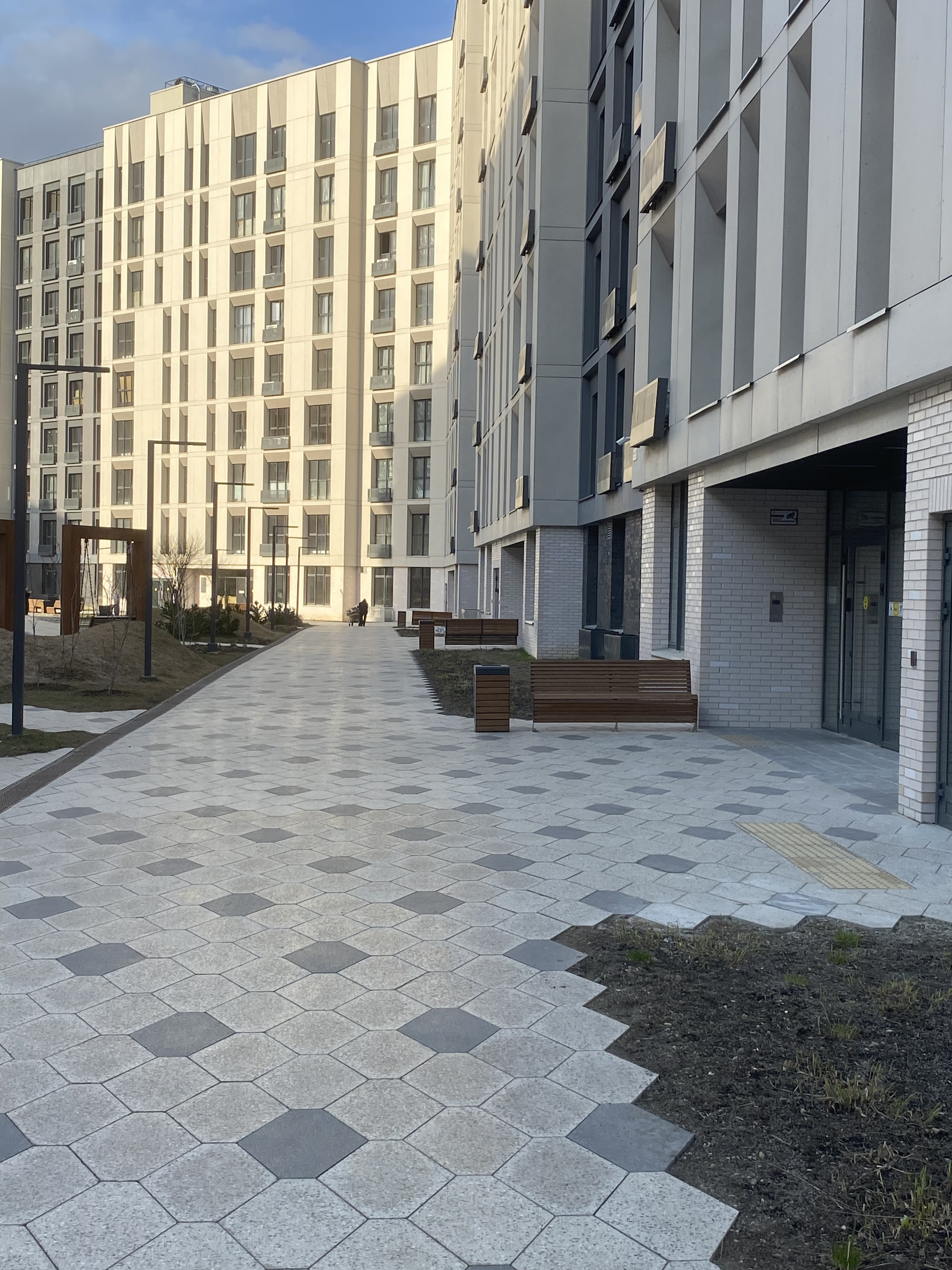 Снять 2к квартиру на Московская обл, г Одинцово, пгт Заречье, Мещерский б-р, д 2, метро Озёрная, г. Москва