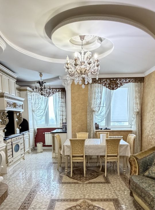 Аренда 4к квартиры на улица Адмирала Лазарева, 63к1, метро Улица Горчакова, г. Москва