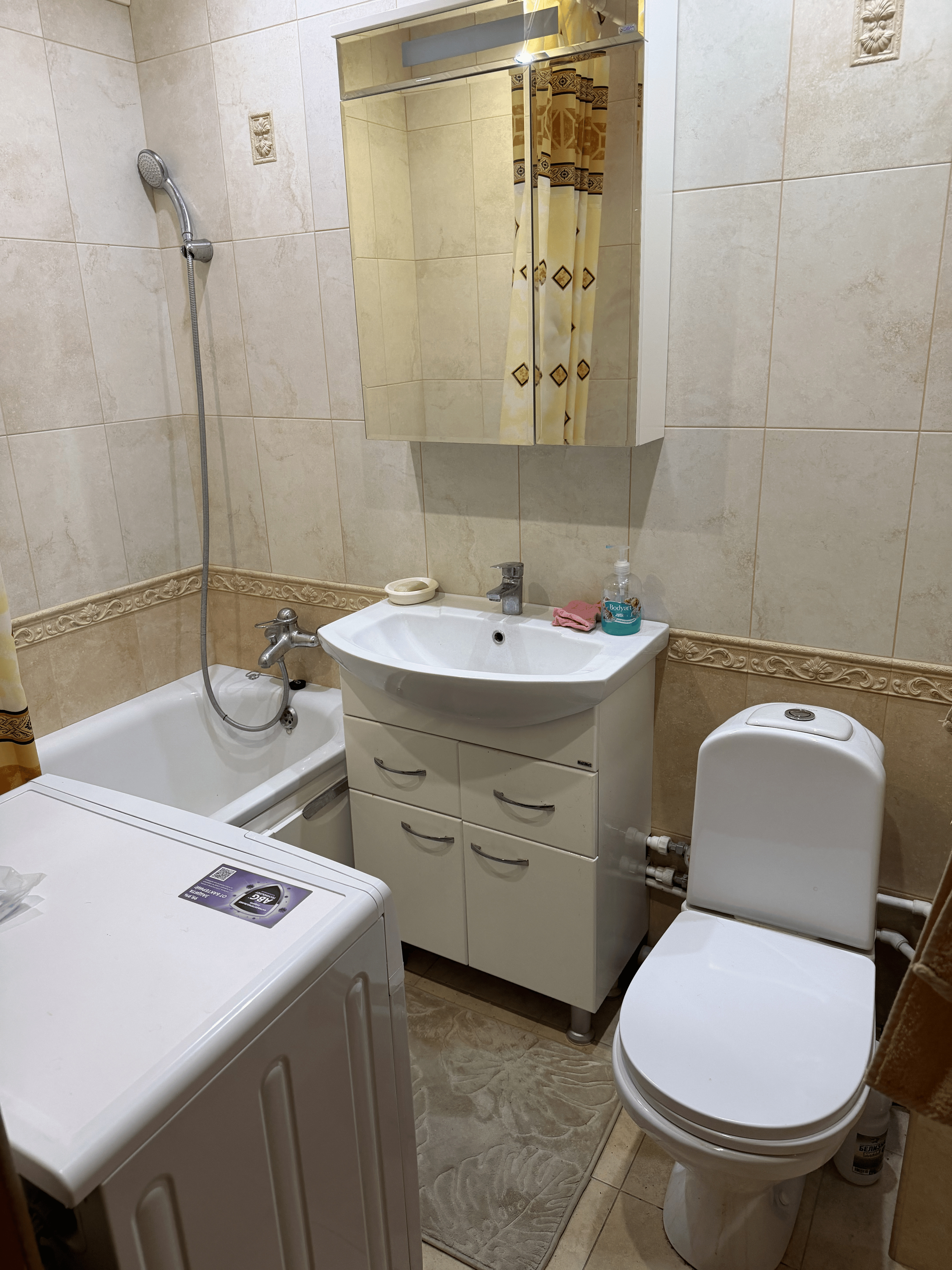 Сдается 2к квартира на г Москва, Краснопахорский р-н, поселок Спортбазы, д 10, кв 57, г. Москва