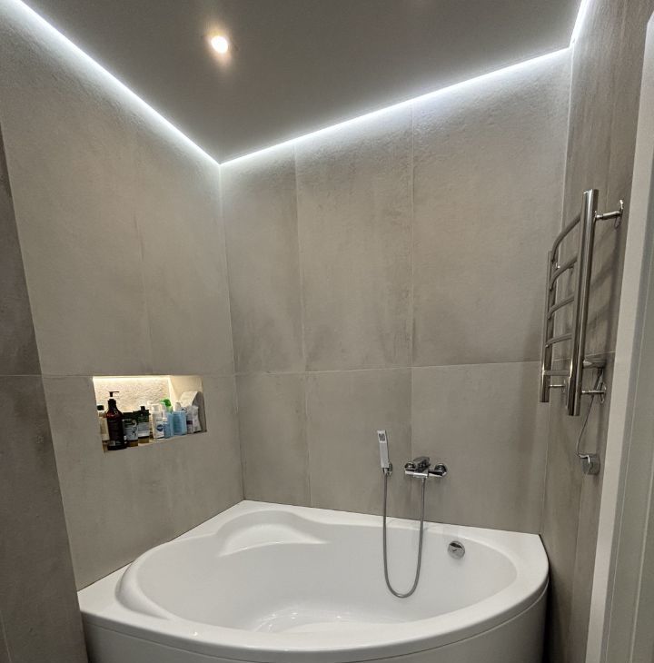 Сдам трехкомнатную квартиру на улица Бутлерова, 7Б, метро Беляево, г. Москва