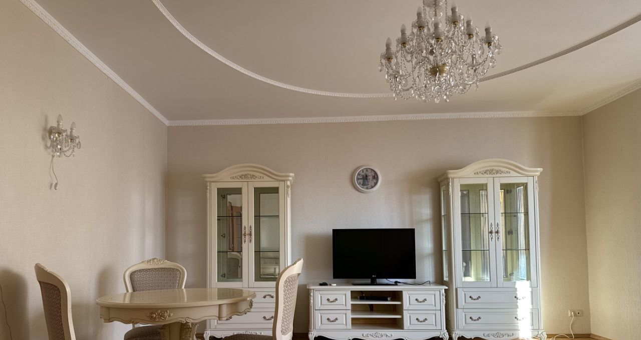 Сдам 3к квартиру на Грохольский переулок, 28, метро Красные ворота, г. Москва