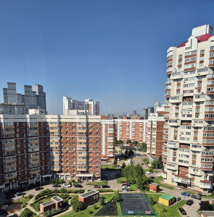 Сдам 4-комнатную квартиру на улица Столетова, 17, метро Раменки, г. Москва