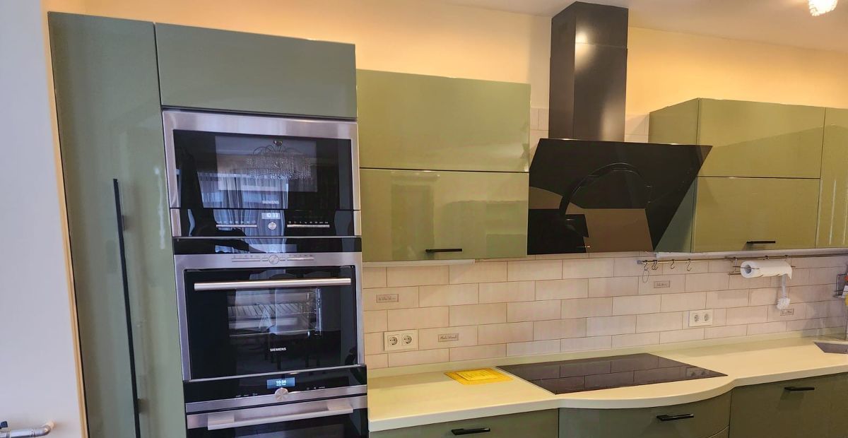 Снять трехкомнатную квартиру на Кастанаевская улица, 17, метро Багратионовская, г. Москва