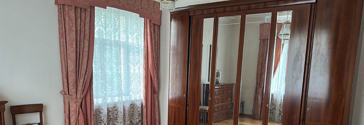 Сдаю 3-комнатную квартиру на улица Плющиха, 13, метро Киевская, г. Москва