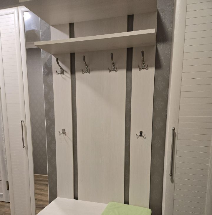 Сдается трехкомнатная квартира на улица Харлампиева, 52к1, метро Филатов Луг, г. Москва