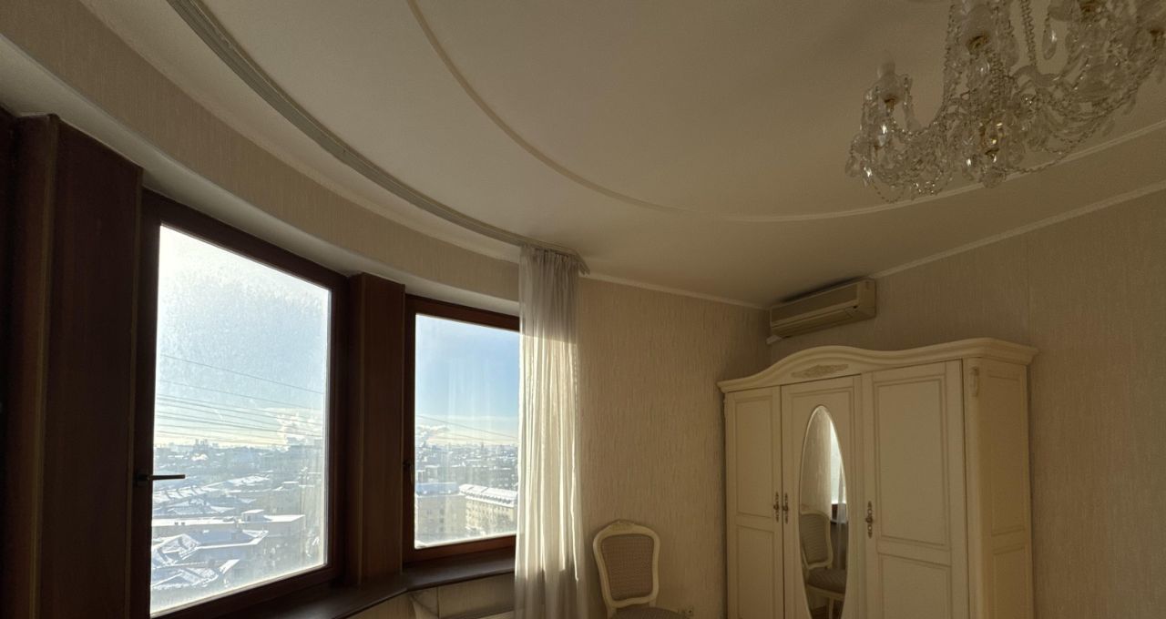 Аренда трехкомнатной квартиры на Грохольский переулок, 28, метро Красные ворота, г. Москва