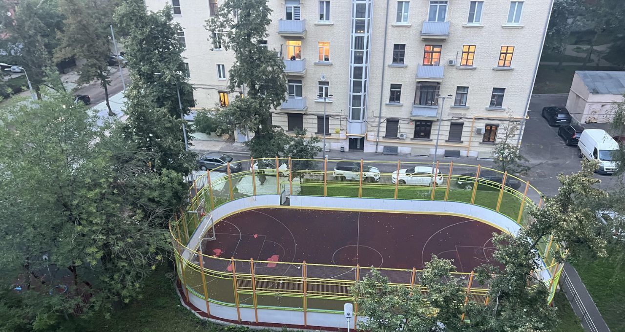 Сдам трехкомнатную квартиру на Мантулинская улица, 2, г. Москва